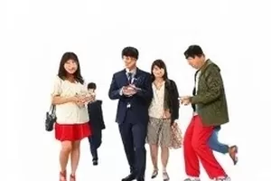 《第五个证人》剧集封面，审讯室里的单面镜